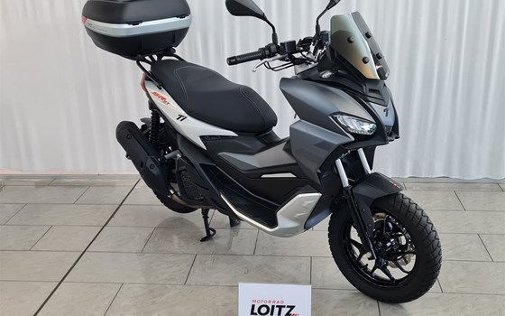 Gebrauchtmotorrad Aprilia SR GT 200 - Bild 1