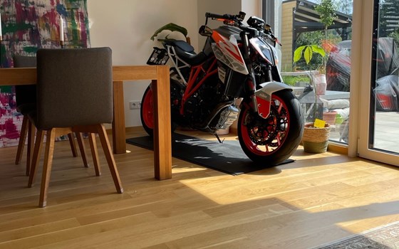 Gebrauchtmotorrad KTM 1290 Super Duke R - Bild 1