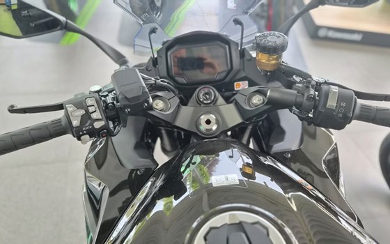 Neufahrzeug Kawasaki Ninja 1100SX - Bild 3