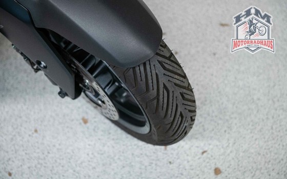 Gebrauchtmotorrad Yamaha XMAX 300 Tech MAX - Bild 9