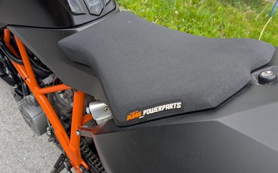 Gebrauchtmotorrad KTM 990 Super Duke R - Bild 8
