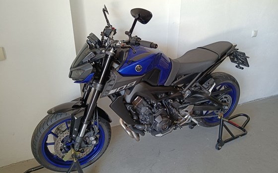 Gebrauchtmotorrad Yamaha MT-09 - Bild 1