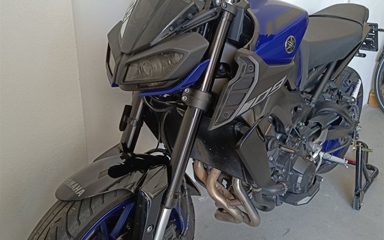 Gebrauchtmotorrad Yamaha MT-09 - Bild 3