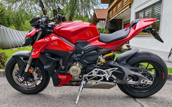 Gebrauchtmotorrad Ducati Streetfighter V4 - Bild 1