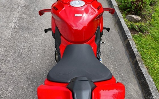 Gebrauchtmotorrad Ducati Streetfighter V4 - Bild 3