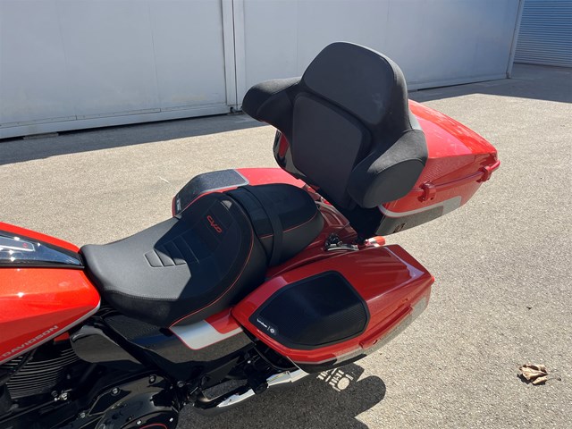 Harley-Davidson CVO Street Glide FLHXSE (Legendary Orange) - Bild 12