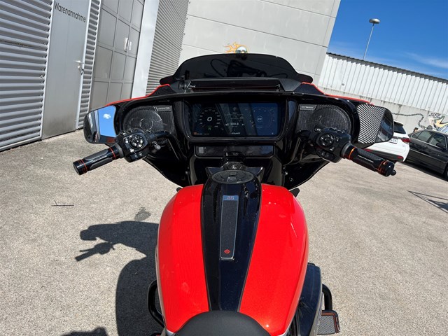 Harley-Davidson CVO Street Glide FLHXSE (Legendary Orange) - Bild 14
