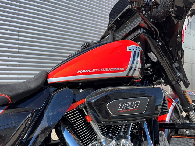 Harley-Davidson CVO Street Glide FLHXSE (Legendary Orange) - Bild 5