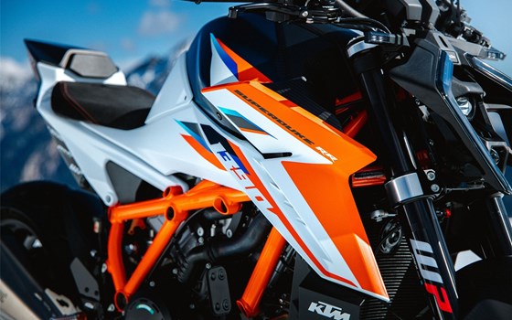 Neufahrzeug KTM 1390 Super Duke RR - Bild 15
