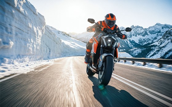 Neufahrzeug KTM 1390 Super Duke RR - Bild 7