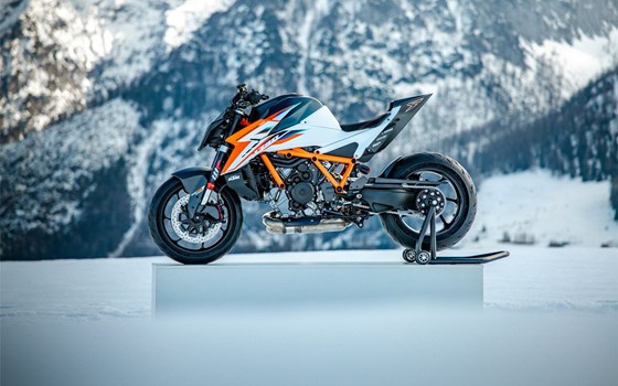 Neufahrzeug KTM 1390 Super Duke RR - Bild 9