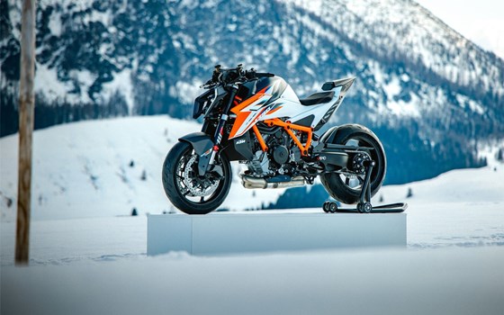 Neufahrzeug KTM 1390 Super Duke RR - Bild 10
