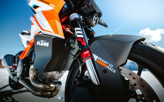 Neufahrzeug KTM 1390 Super Duke RR - Bild 11