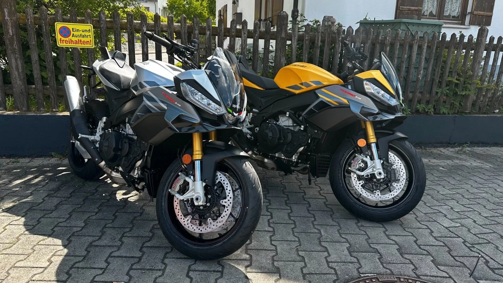 Aprilia Tuono V4 1100