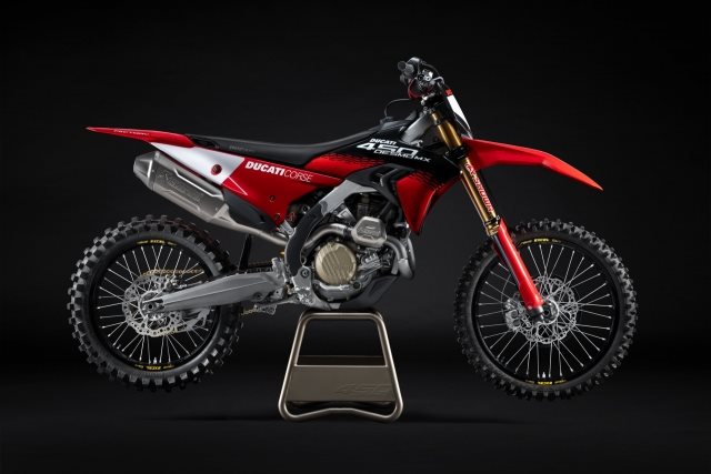 Ducati Desmo450 MX Factory