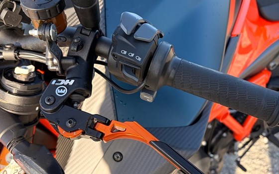Gebrauchtmotorrad KTM 1290 Super Duke R - Bild 9