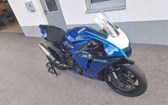 Gebrauchtmotorrad Yamaha R1 - Bild 4
