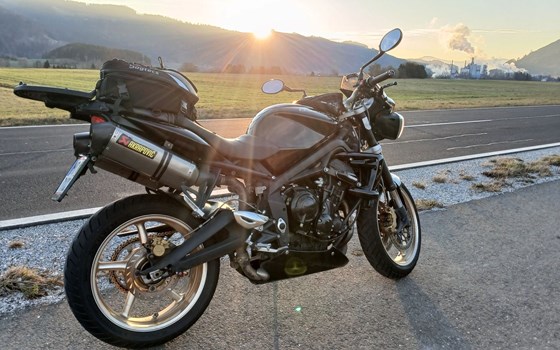 Gebrauchtmotorrad Triumph Street Triple 675 R - Bild 2