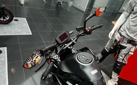 Gebrauchtmotorrad KTM 890 Duke - Bild 2