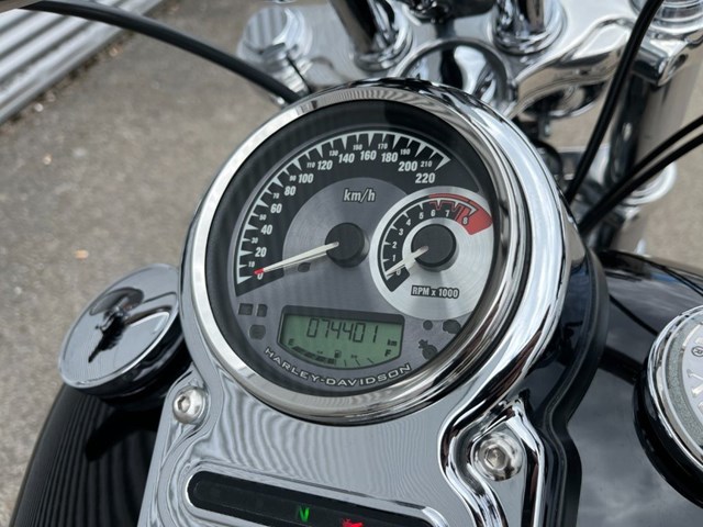 Harley-Davidson Dyna Fat Bob FXDF (schwarz) - Bild 15