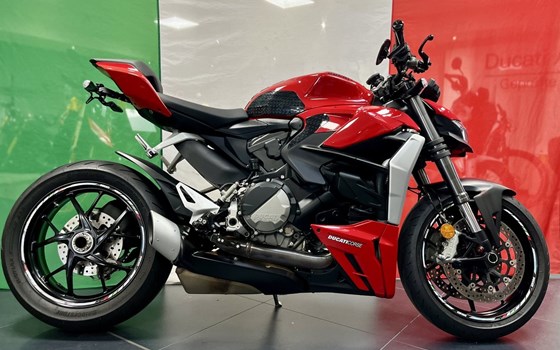Gebrauchtmotorrad Ducati Streetfighter V2 - Bild 1