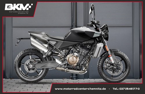 Neumotorrad Husqvarna Svartpilen 801