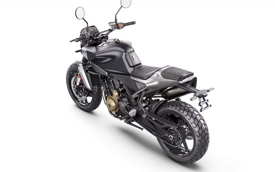 Neufahrzeug Husqvarna Svartpilen 801 - Bild 4