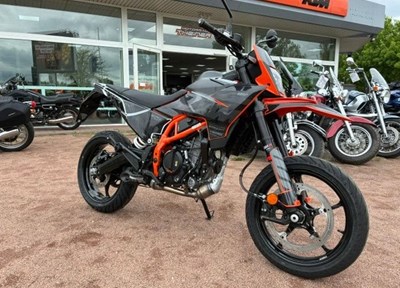 NEUFAHRZEUG KTM 125 SMC R