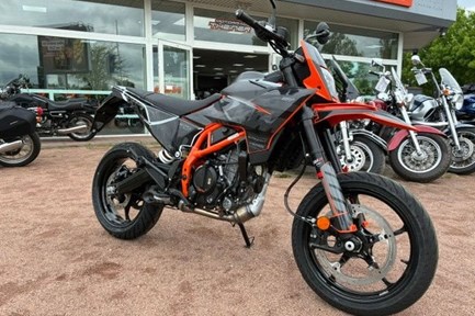 KTM 125 SMC R