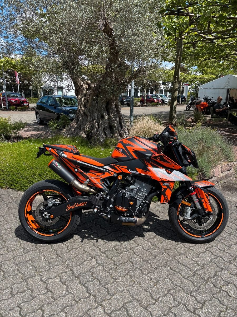 KTM 990 Duke