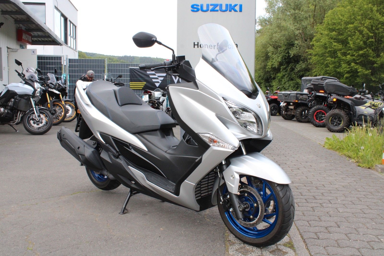 Suzuki Burgman 400