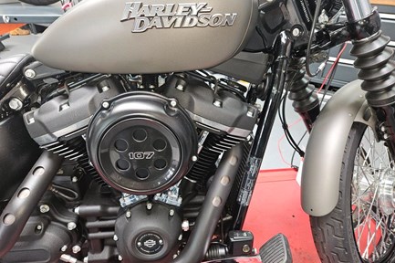 Harley-Davidson Softail Street Bob FXBB