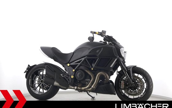 Gebrauchtmotorrad Ducati Diavel Carbon - Bild 1