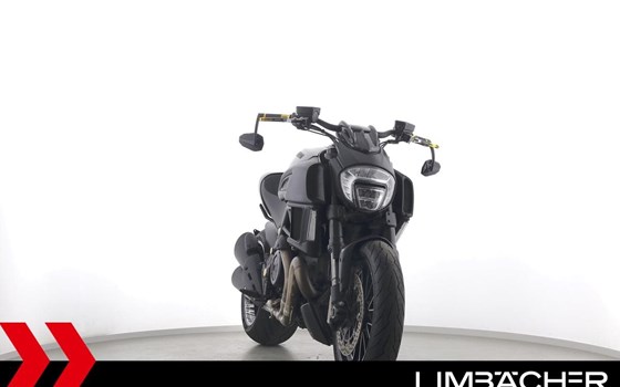 Gebrauchtmotorrad Ducati Diavel Carbon - Bild 11
