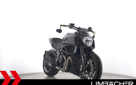 Gebrauchtmotorrad Ducati Diavel Carbon - Bild 2