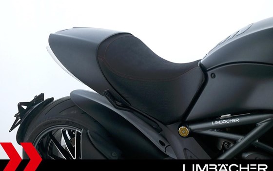Gebrauchtmotorrad Ducati Diavel Carbon - Bild 24