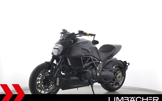 Gebrauchtmotorrad Ducati Diavel Carbon - Bild 4