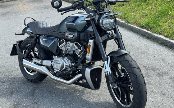 Gebrauchtmotorrad Hyosung GV 125 X ABS - Bild 2