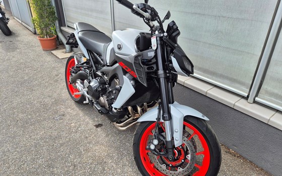 Gebrauchtmotorrad Yamaha MT-09 - Bild 2