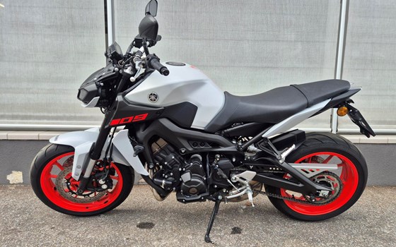 Gebrauchtmotorrad Yamaha MT-09 - Bild 6