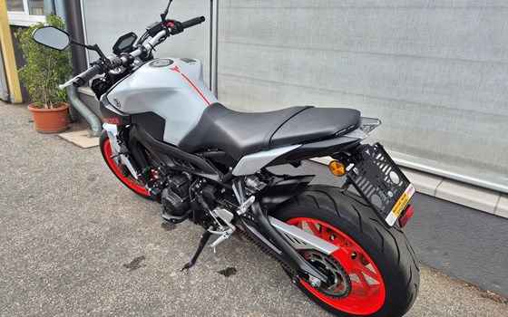 Gebrauchtmotorrad Yamaha MT-09 - Bild 8