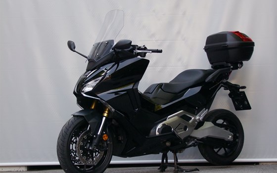 Gebrauchtmotorrad Honda Forza 750 - Bild 2