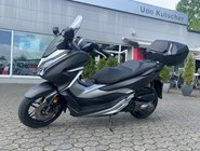 Honda Forza 300