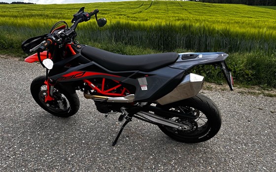Gebrauchtmotorrad KTM 690 SMC R - Bild 4