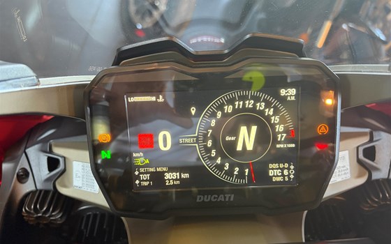 Gebrauchtmotorrad Ducati Panigale V4 R - Bild 6