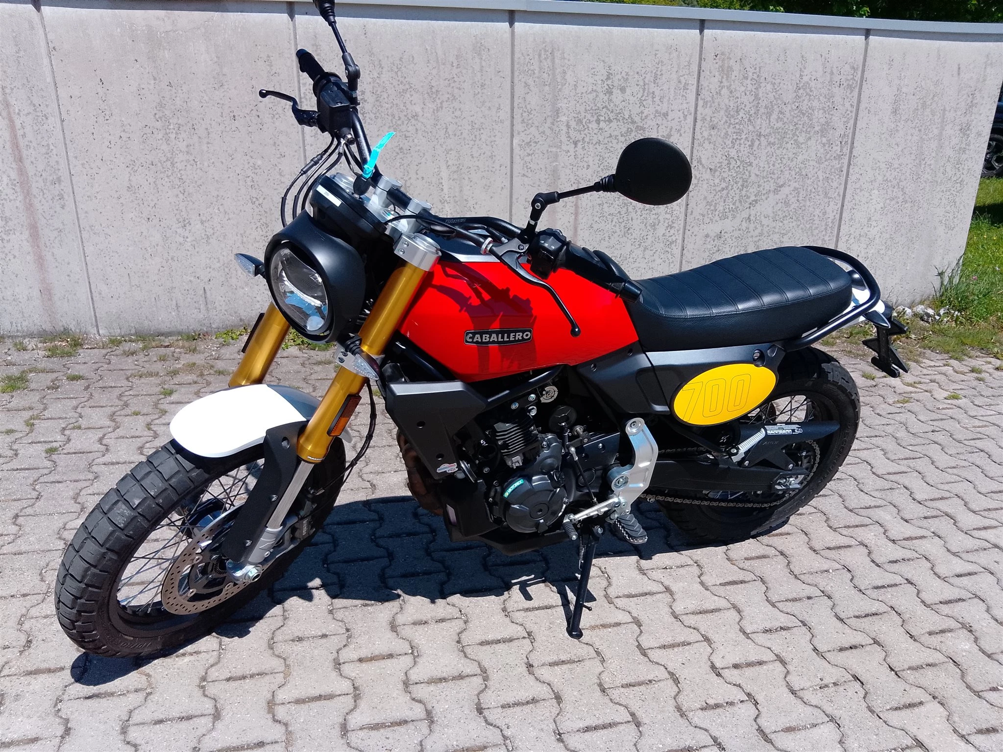 Fantic Caballero 700