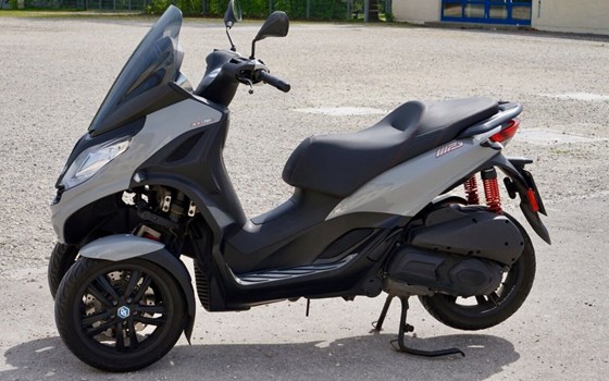 Gebrauchtmotorrad Piaggio MP3 300 HPE Sport - Bild 1