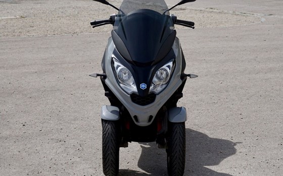 Gebrauchtmotorrad Piaggio MP3 300 HPE Sport - Bild 3