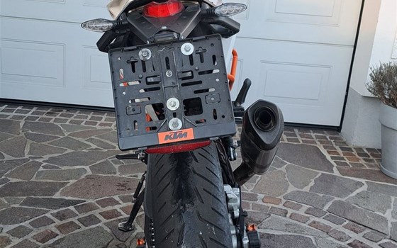 Gebrauchtmotorrad KTM 690 Duke R - Bild 2
