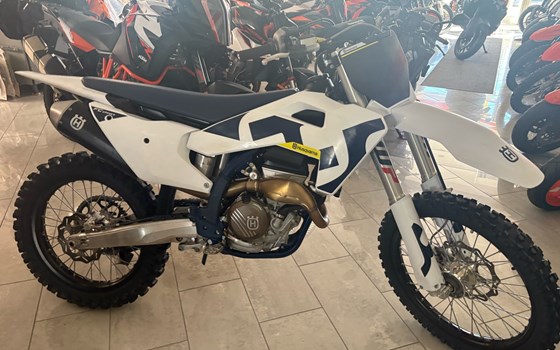 Gebrauchtmotorrad Husqvarna FC 250 - Bild 3